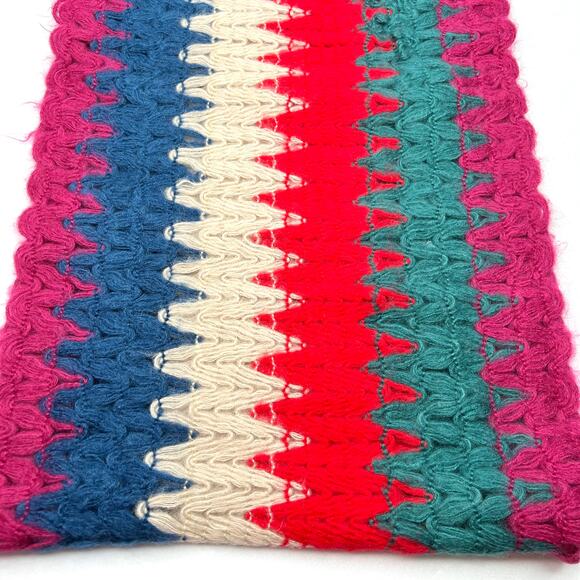 Vintage Zigzag Knit Infinity Scarf - Picture 4 of 7